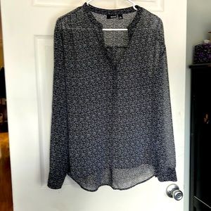 a.n.a.  Woman's Black and White Sheer Blouse  Size Mediium